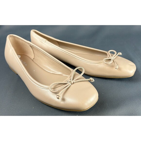 Calvin Klein Nude Beige Ballet Flats Bow Accent Size 9 NEW - Picture 1 of 14